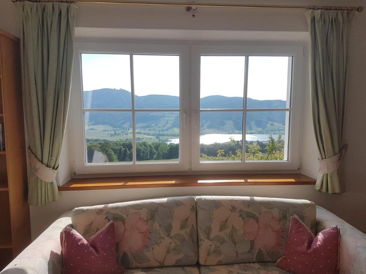 Wunderschoene Ferienwohnung Mit Seeblick Zell am Moos Eksteriør billede