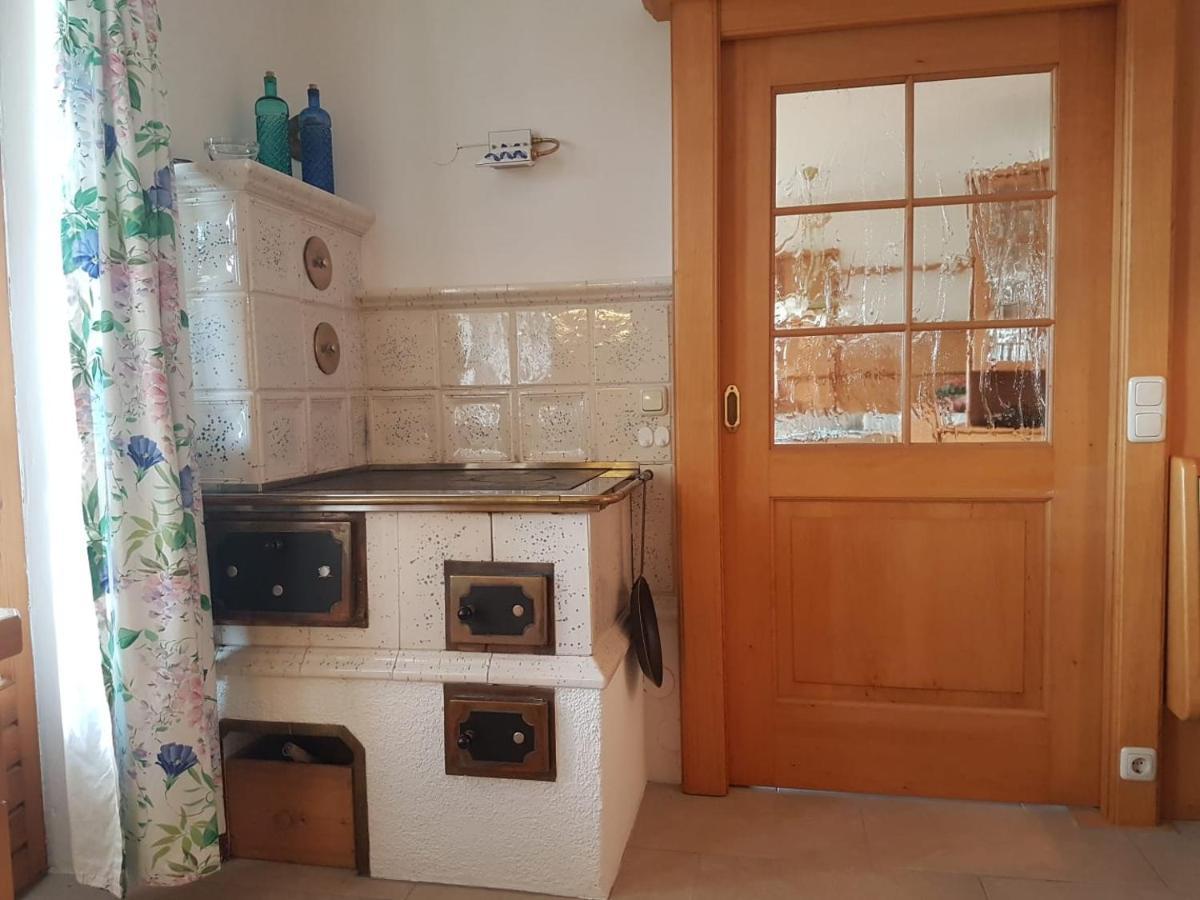 Wunderschoene Ferienwohnung Mit Seeblick Zell am Moos Eksteriør billede
