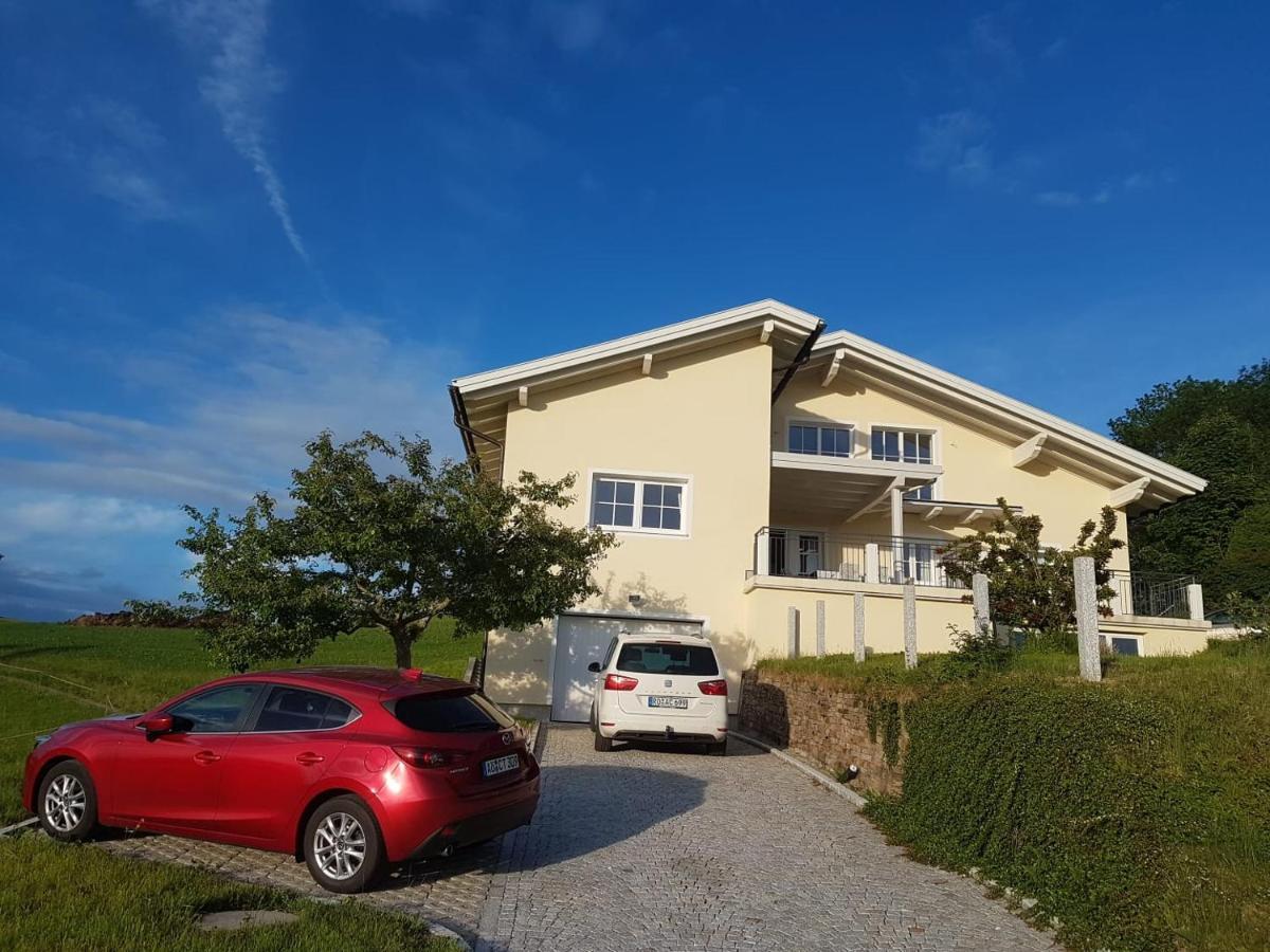 Wunderschoene Ferienwohnung Mit Seeblick Zell am Moos Eksteriør billede